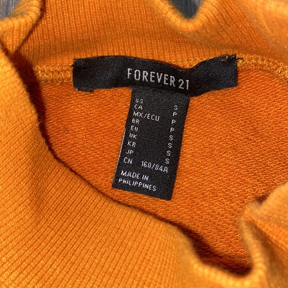 Cropped sweatshirt - Picture 2 of 6